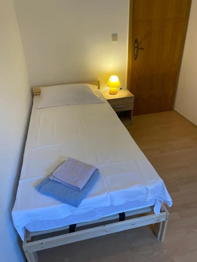 Cukon Holiday Home بريمونتيرا شقة