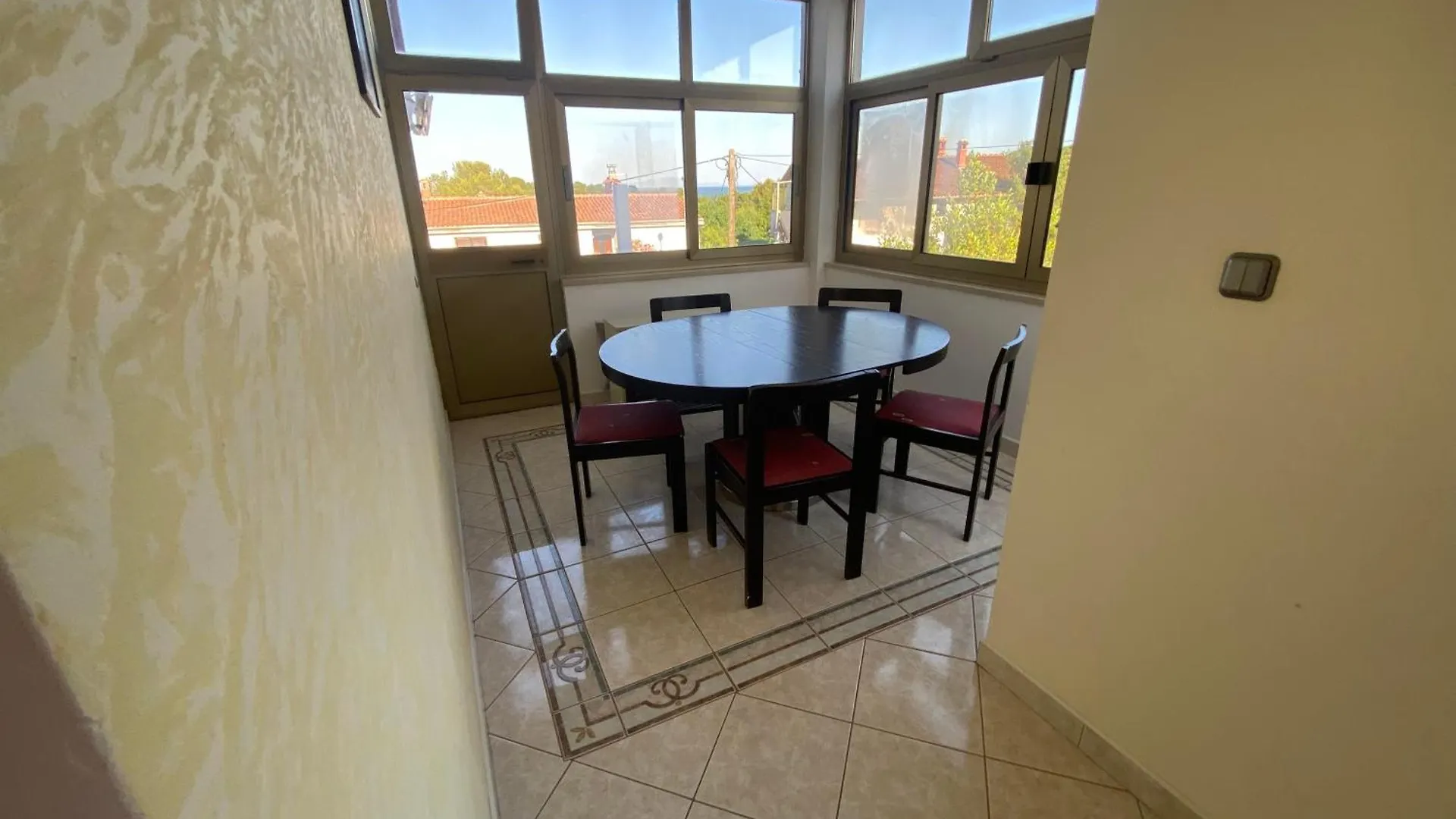 Cukon Holiday Home بريمونتيرا شقة