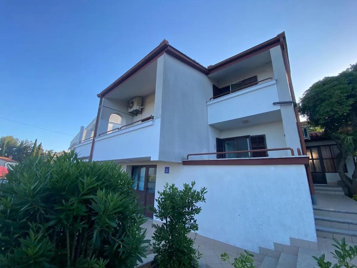 Cukon Holiday Home Premantura Apartment