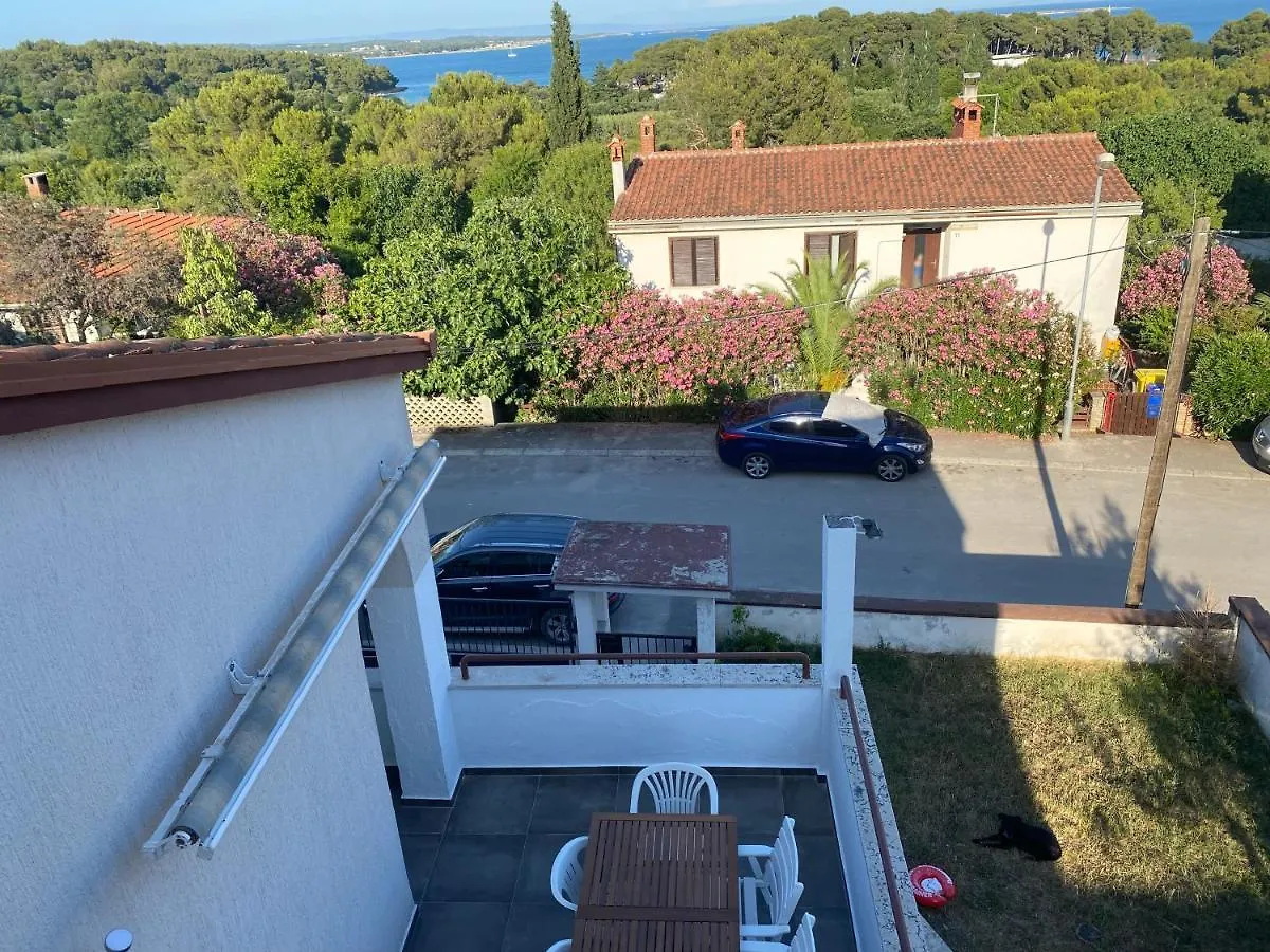 Cukon Holiday Home Premantura Apartment